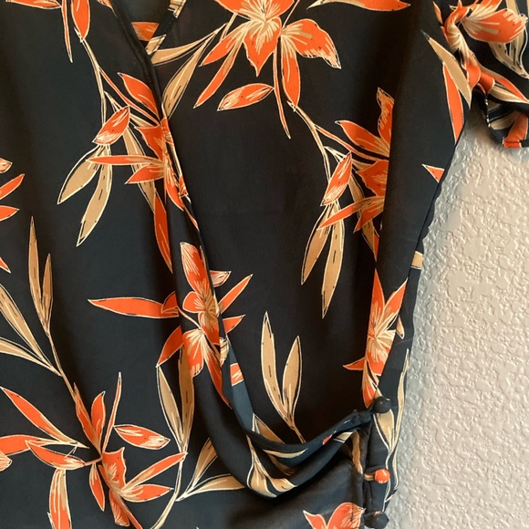 Floral Beach Top - Picture 3 of 4